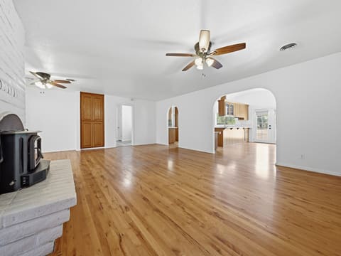 Photograph 14 of 6866 Oak St